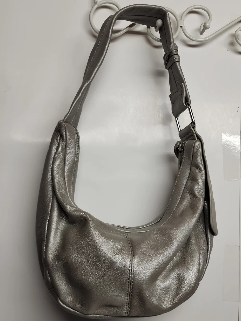 LUCE Sleek Pebbled Leather Shoulder Hobo Bag in Light Gray Minimalist Quality!